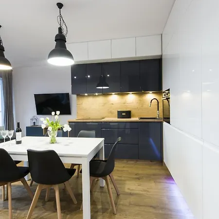 Nowy Atal Tower - Garaz - Taras Widokowy - Centrum *